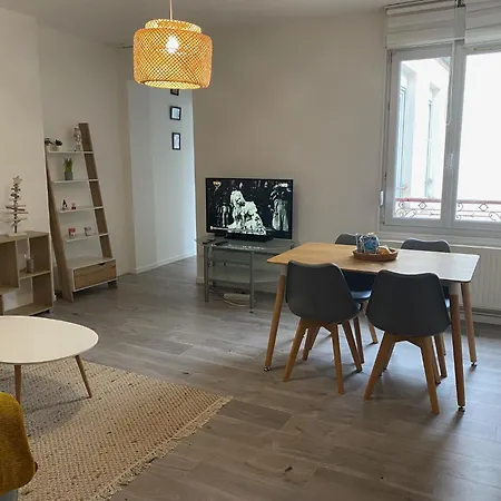 Avec 2 Grandes Doubles Bien Separees Lägenhet Reims