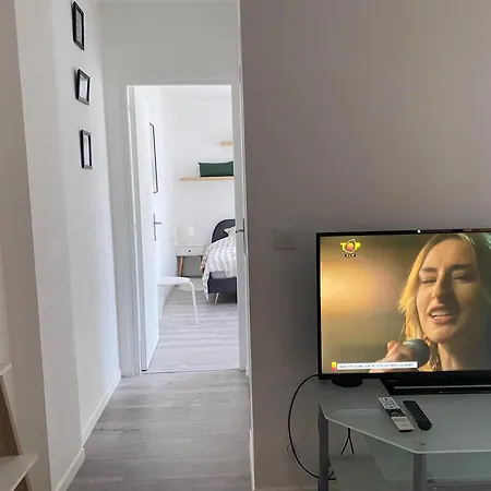 Lägenhet Avec 2 Grandes Doubles Bien Separees *