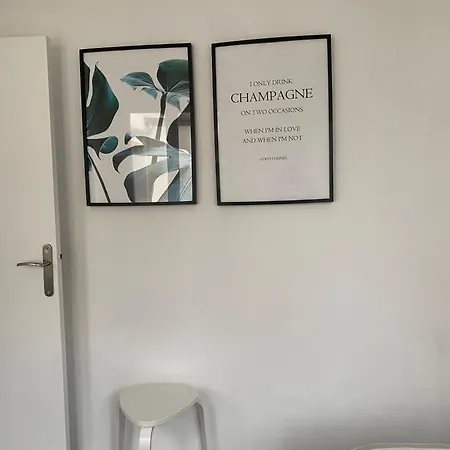 Lägenhet Avec 2 Grandes Doubles Bien Separees