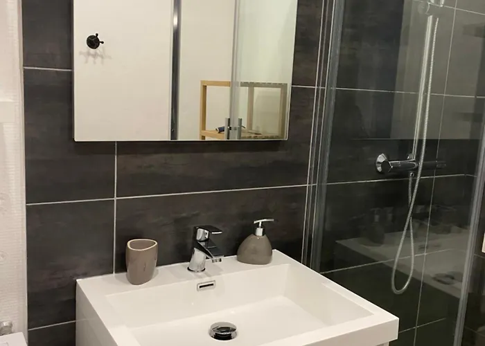 Avec 2 Grandes Doubles Bien Separees Apartment *