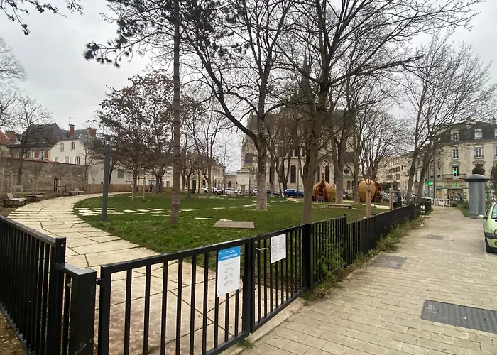 Apartment Avec 2 Grandes Doubles Bien Separees